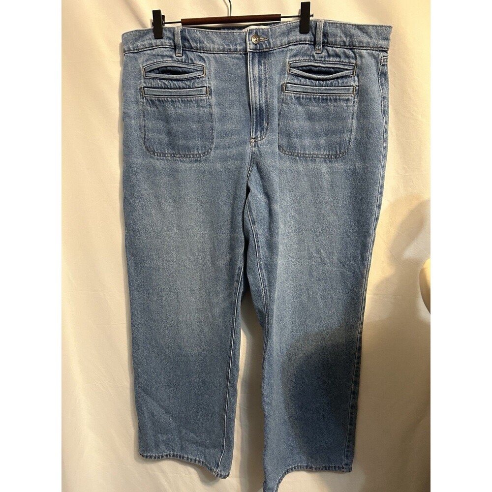 Loft Relaxed Straight Leg jeans light wash 34/18
